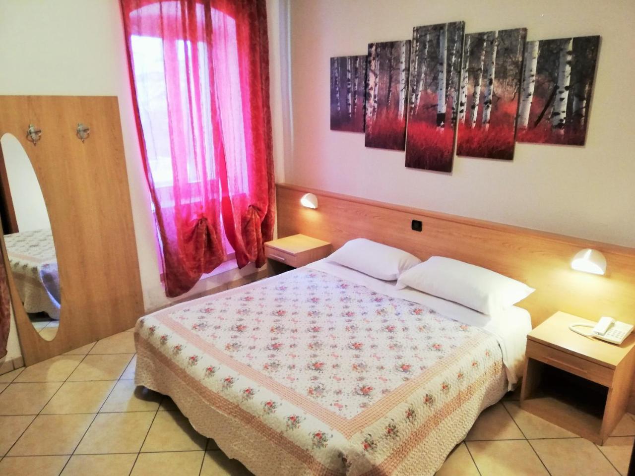 Neni Hotel 3*